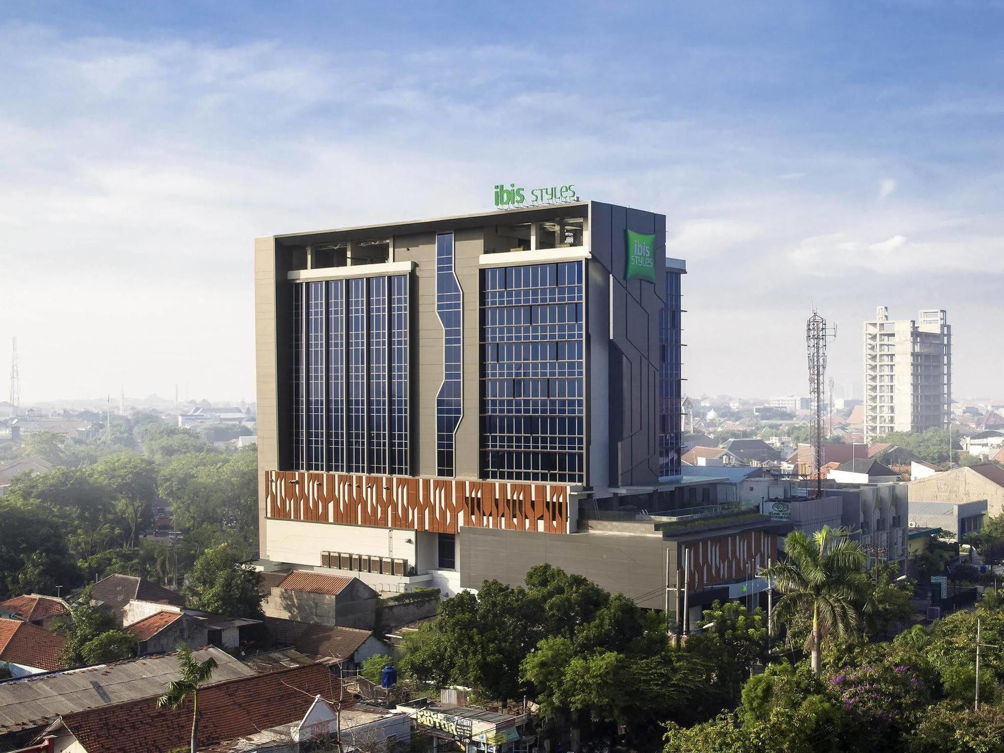 The Southern Hotel Surabaya Formerly Ibis Styles Surabaya Jemursari Exterior foto